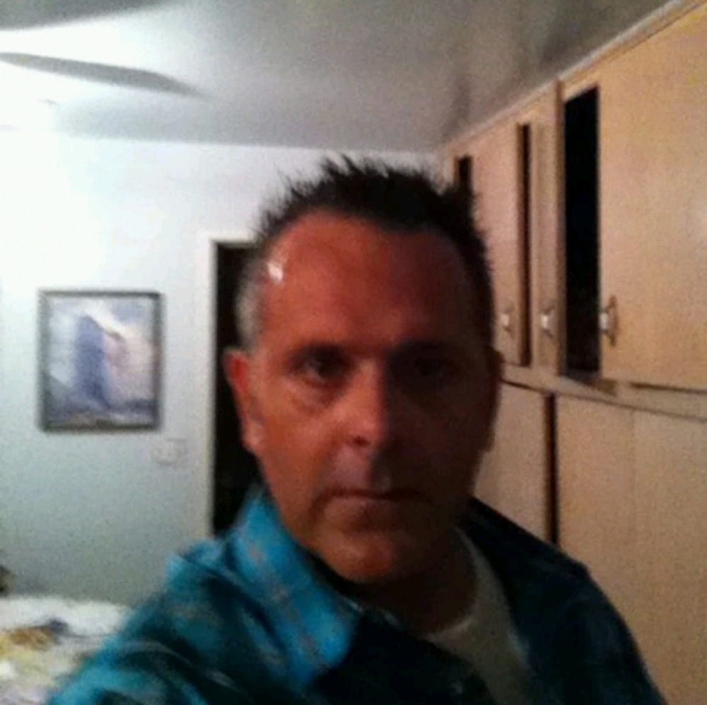 Meet your Posher, Theo